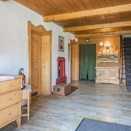 アパート Weberhof 1 *